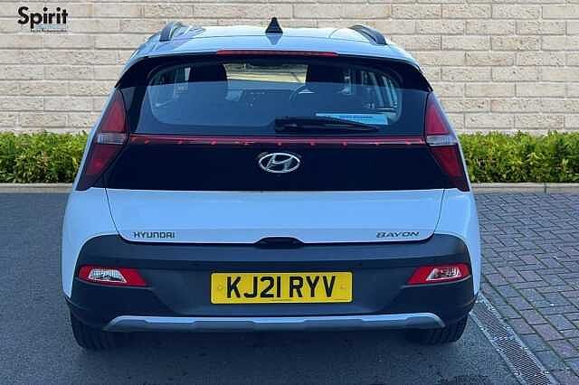 Hyundai BAYON 1.0 TGDi 48V MHEV SE Connect 5dr White