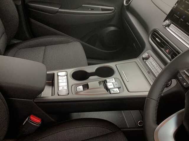 Hyundai KONA 100kW SE Connect 39kWh 5dr Auto Ignite Red