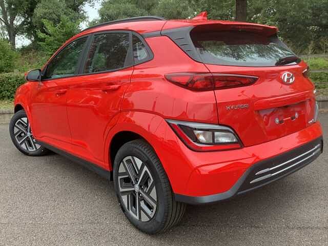 Hyundai KONA 100kW SE Connect 39kWh 5dr Auto Ignite Red