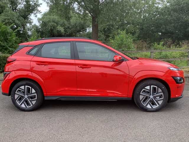 Hyundai KONA 100kW SE Connect 39kWh 5dr Auto Ignite Red