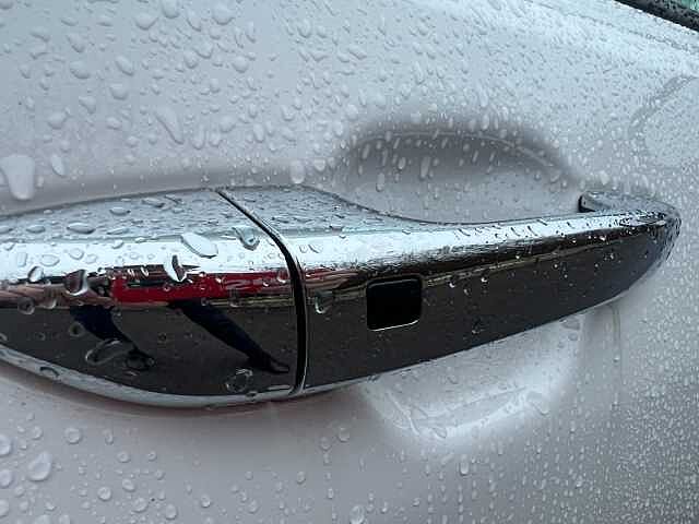 Hyundai I10 1.0 MPi Premium 5dr Auto White