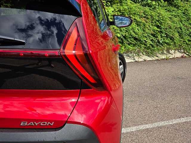 Hyundai BAYON 1.0 TGDi [120] 48V MHEV Premium 5dr DCT Dragon Red