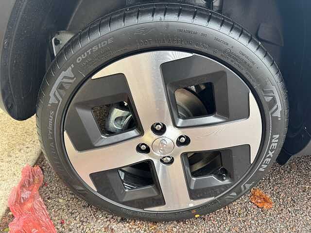 Hyundai INSTER 85kW 02 49kWh 5dr Auto Atlas White