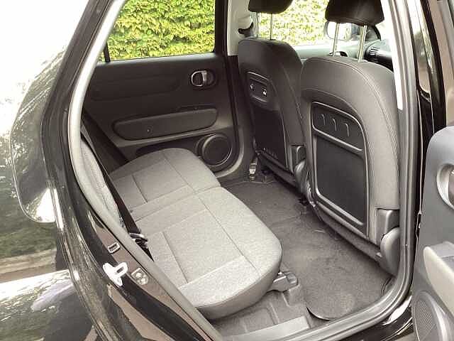 Hyundai INSTER 85kW 02 49kWh 5dr Auto Abyss Black