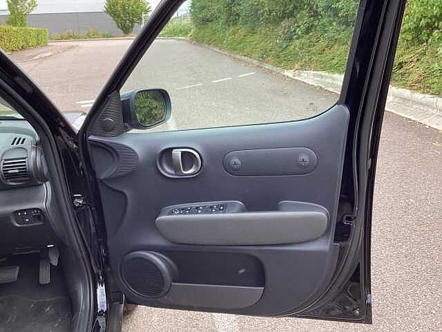 Hyundai INSTER 85kW 02 49kWh 5dr Auto Abyss Black