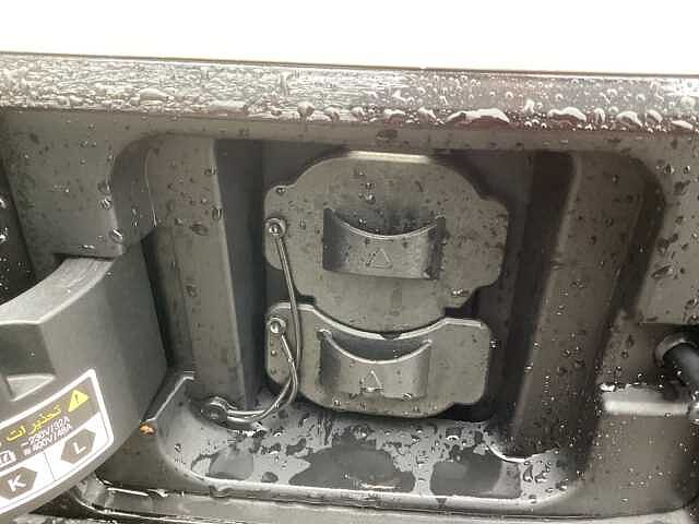 Hyundai INSTER 85kW 02 49kWh 5dr Auto Natural Ivory