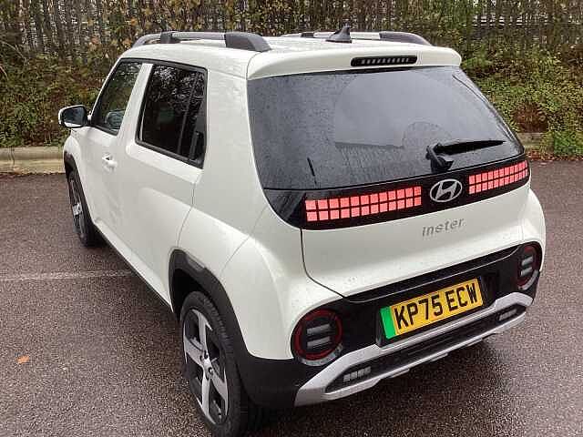Hyundai INSTER 85kW 02 49kWh 5dr Auto Natural Ivory