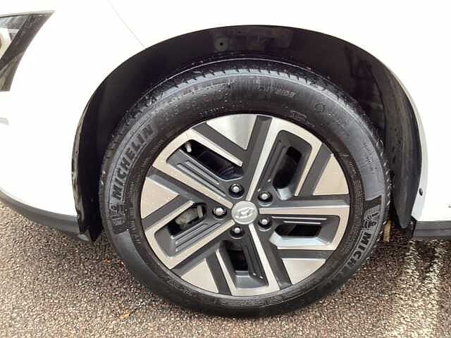 Hyundai KONA 150kW Ultimate 64kWh 5dr Auto Electric Hatchback White