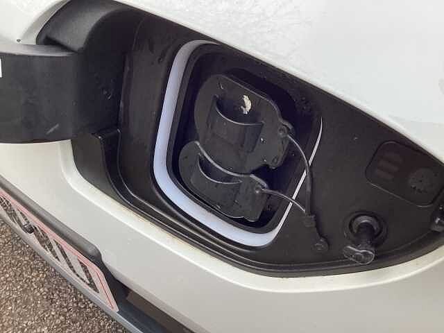 Hyundai KONA 150kW Ultimate 64kWh 5dr Auto Electric Hatchback White