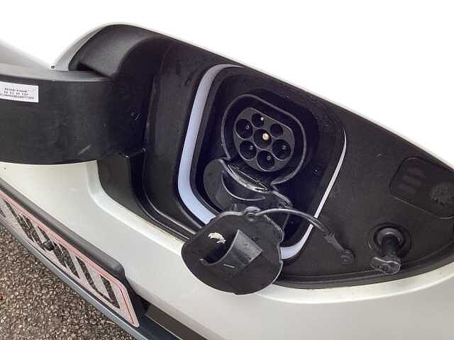 Hyundai KONA 150kW Ultimate 64kWh 5dr Auto Electric Hatchback White