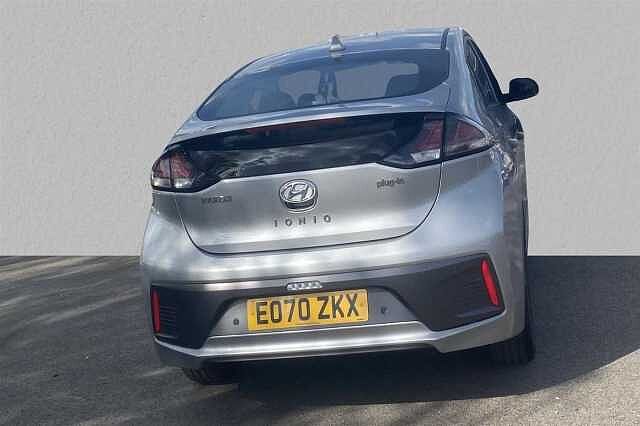 Hyundai IONIQ 1.6 GDi (105ps) Premium Plug-in Hybrid Shimmering Silver