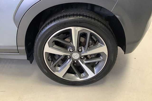 Hyundai KONA 1.6T GDi Blue Drive Premium GT 5dr 4WD DCT Lake Silver
