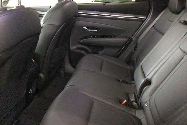 Hyundai TUCSON 1.6 TGDi Plug-in Hybrid Ultimate 5dr 4WD Auto Atlas White