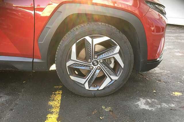 Hyundai TUCSON 1.6 TGDi Plug-in Hybrid Ultimate 5dr 4WD Auto Sunset Red