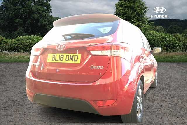 Hyundai IX20 1.6 Premium Nav 5dr Auto Fiery Red