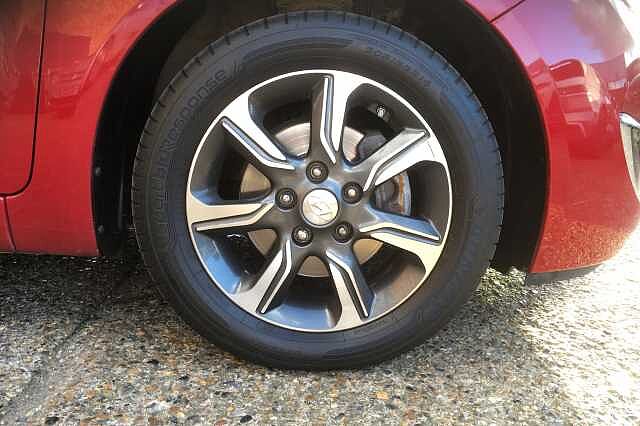 Hyundai IX20 1.6 Premium Nav 5dr Auto Fiery Red