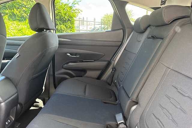 Hyundai TUCSON 1.6T Hybrid Advance 5dr Auto Atlas White