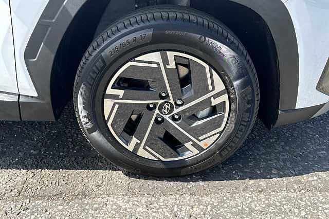 Hyundai TUCSON 1.6T Hybrid Advance 5dr Auto Atlas White