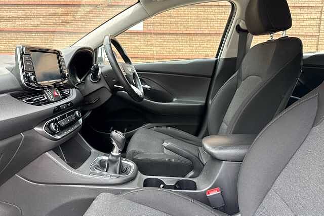 Hyundai i30 1.0T GDi SE Connect 5dr