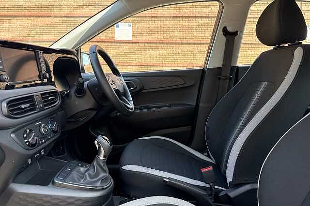 Hyundai I10 1.0 [63] Advance 5dr Auto [Nav] Phantom Black