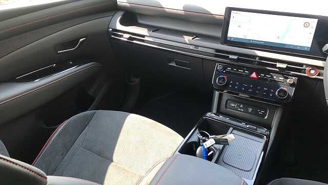 Hyundai TUCSON 1.6T Hybrid N Line S 5dr Auto Hybrid Estate White