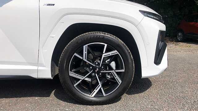 Hyundai TUCSON 1.6T Hybrid N Line S 5dr Auto Hybrid Estate White