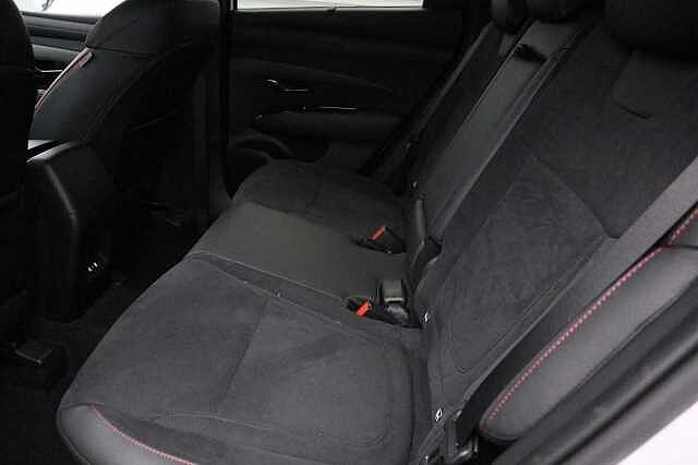 Hyundai TUCSON 1.6T N Line 5dr Petrol Estate White