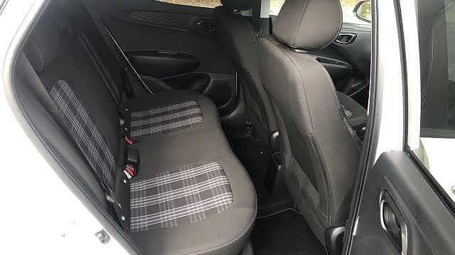 Hyundai I10 1.0 [63] Premium 5dr [Nav] Petrol Hatchback White