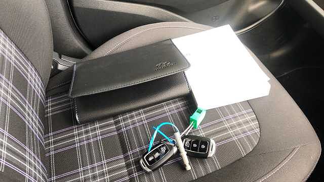 Hyundai I10 1.0 [63] Premium 5dr [Nav] Petrol Hatchback White