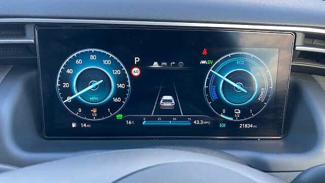 Hyundai TUCSON 1.6 TGDi Hybrid 230 Ultimate 5dr 2WD Auto Hybrid Estate White
