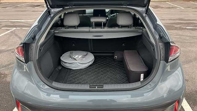 Hyundai IONIQ 100kW Premium 38kWh 5dr Auto Electric Hatchback