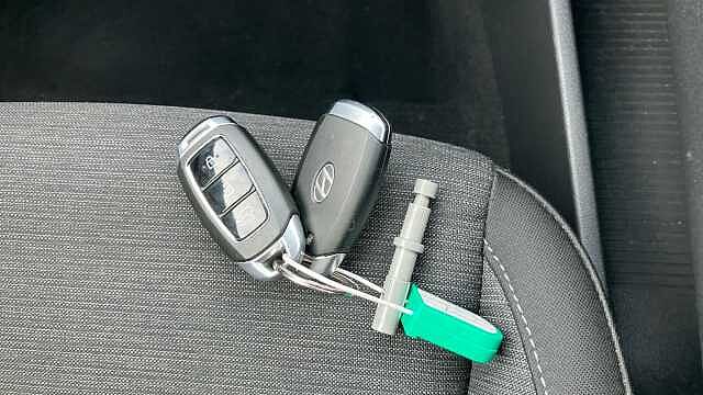 Hyundai KONA 150kW Premium 64kWh 5dr Auto Electric Hatchback