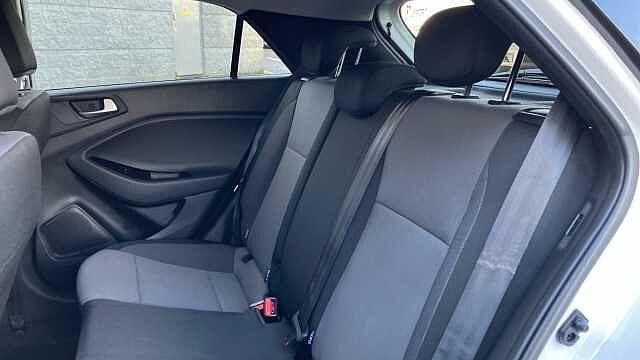 Hyundai i20 1.2 MPi Premium Nav 5dr Petrol Hatchback