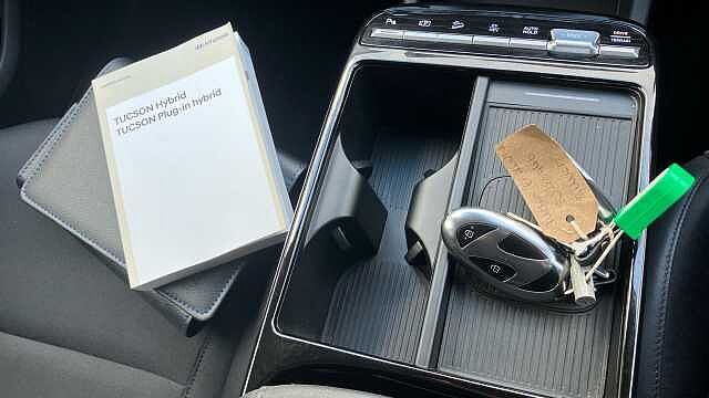 Hyundai TUCSON 1.6T Plug-in Hybrid Premium 5dr 4WD Auto Estate Silver