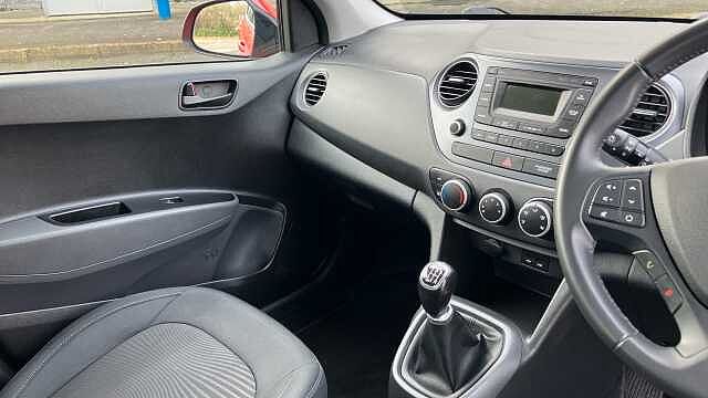Hyundai i10 1.0 SE 5dr Petrol Hatchback