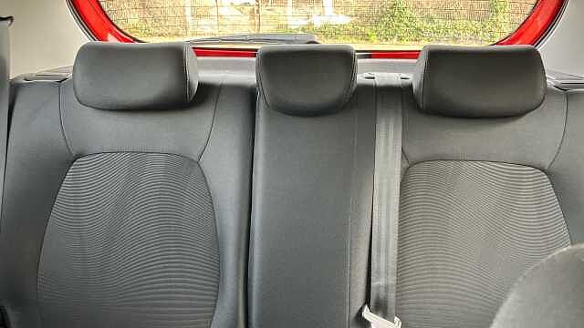 Hyundai i10 1.0 SE 5dr Petrol Hatchback