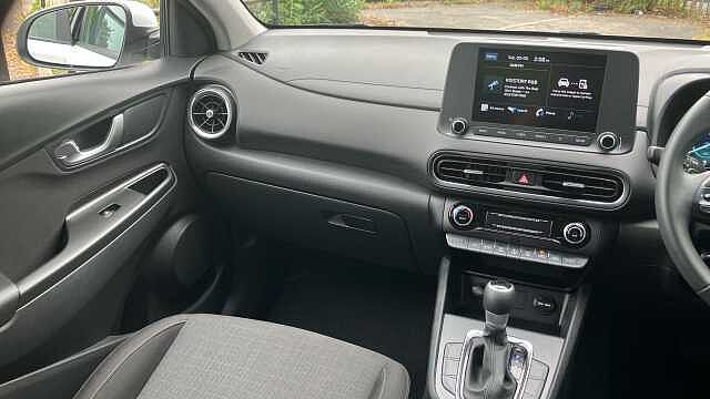 Hyundai KONA 1.6 GDi Hybrid SE Connect 5dr DCT Hybrid Hatchback White