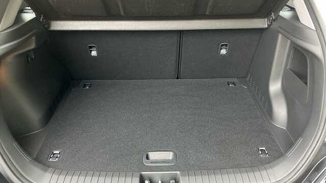 Hyundai KONA 1.6 GDi Hybrid SE Connect 5dr DCT Hybrid Hatchback White