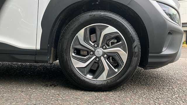 Hyundai KONA 1.6 GDi Hybrid SE Connect 5dr DCT Hybrid Hatchback White