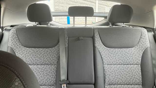 Hyundai IONIQ 1.6 GDi Plug-in Hybrid Premium 5dr DCT Hatchback