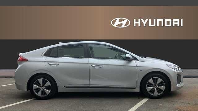 Hyundai IONIQ 1.6 GDi Plug-in Hybrid Premium 5dr DCT Hatchback