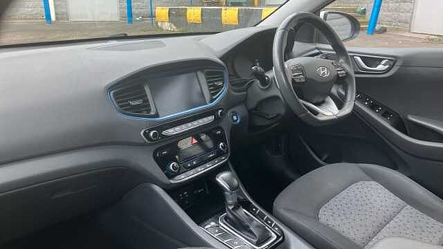 Hyundai IONIQ 1.6 GDi Plug-in Hybrid Premium 5dr DCT Hatchback