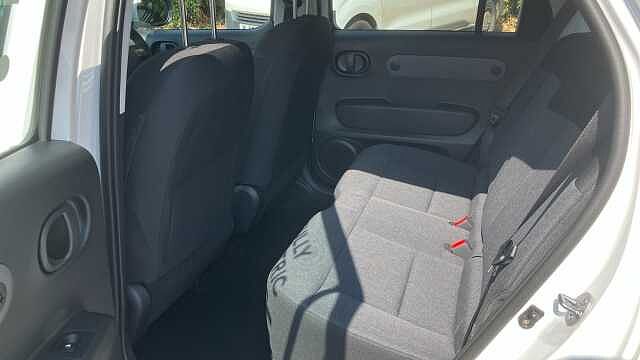 Hyundai INSTER 85kW 01 49kWh 5dr Auto Electric Hatchback