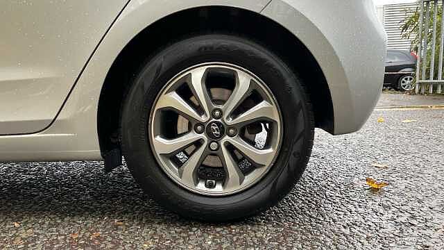 Hyundai I20 1.0 T-GDi SE 5dr Auto Petrol Hatchback Silver