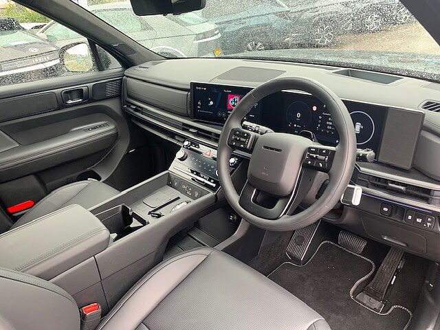 Hyundai SANTA FE 1.6 TGDi Hybrid Calligraphy 5dr 4WD Auto Black