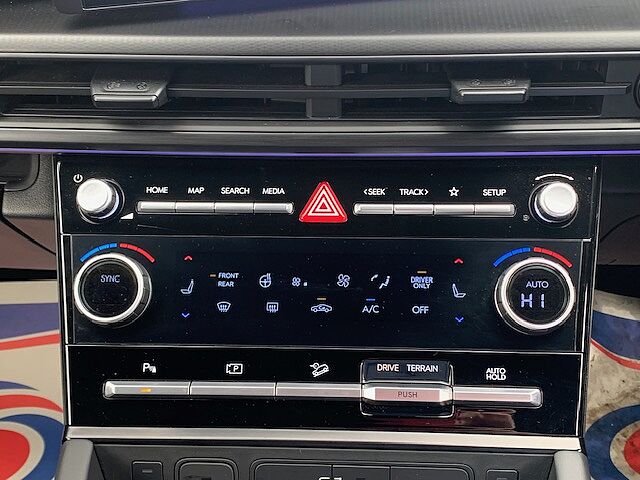 Hyundai SANTA FE 1.6 TGDi Hybrid Calligraphy 5dr 4WD Auto Black