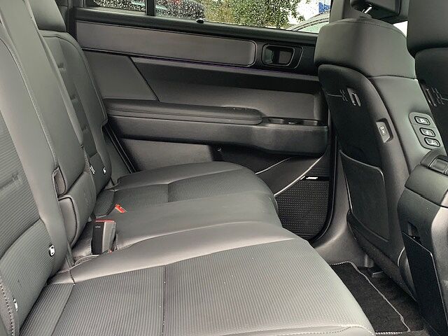 Hyundai SANTA FE 1.6 TGDi Hybrid Calligraphy 5dr 4WD Auto Black