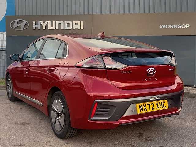 Hyundai IONIQ 1.6 GDi Hybrid Premium 5dr DCT Red
