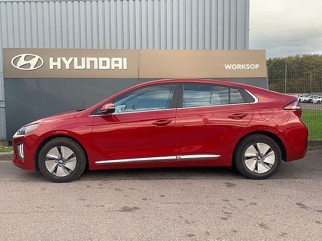 Hyundai IONIQ 1.6 GDi Hybrid Premium 5dr DCT Red