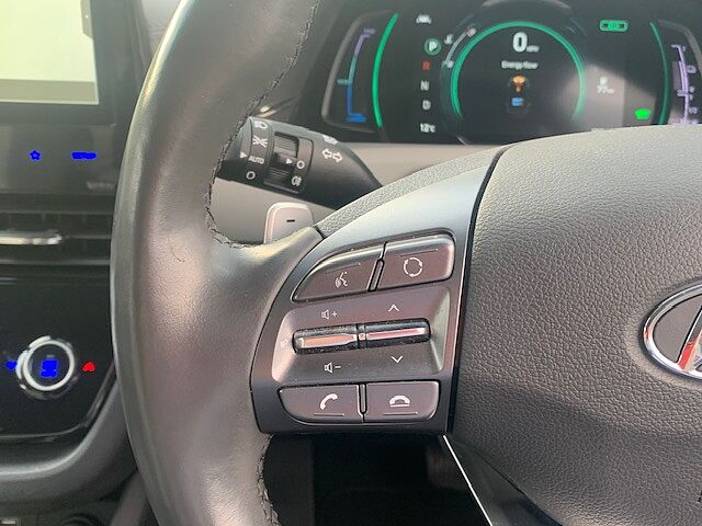 Hyundai IONIQ 1.6 GDi Hybrid Premium 5dr DCT Red